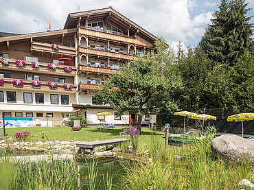 Aussenansicht vom Zirbenhotel Steiger in Neukirchen