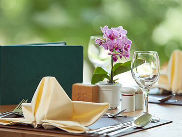 Die Fotos dürfen ausschließlich für PR- und Marketingmaßnahmen des Hotels Steiger, Neukirchen, Österreich verwendet werden.Jegliche Nutzung Dritter (durch Verkauf oder Weitergabe) ist mit dem Bildautor, Michael Huber | www.huber-fotografie.at, gesondert zu vereinbaren.Copyright aller Aufnahmen:Michael Huber5730 Mittersill. Hallenbadstraße 4www.huber-fotografie.at0664 / 250 86 32