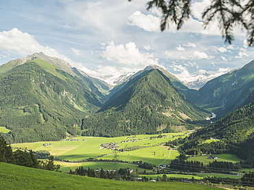 Neukirchen im Sommer beim Zirbenhotel Steiger
