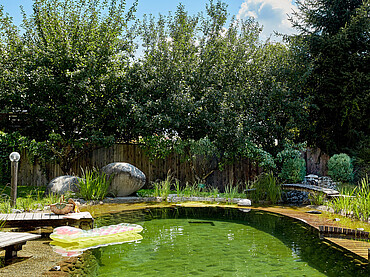 Badeteich im Wellnesshotel Steiger in Neukirchen